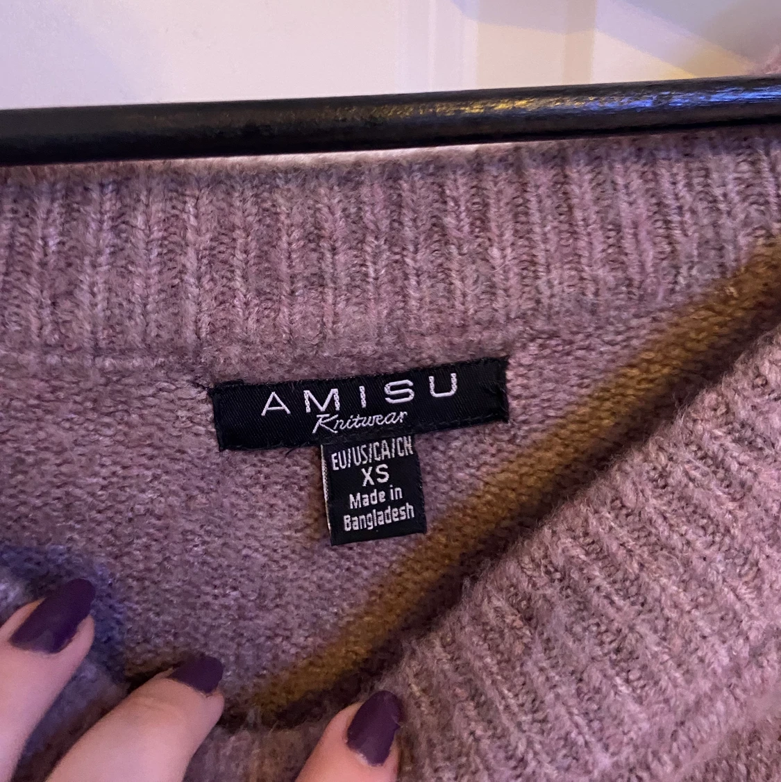 Mörk stickad tröja - 90