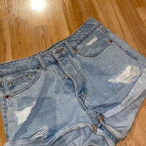 Jeansshorts från HM strl 36. 