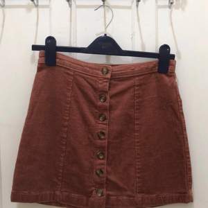 Forever 21 knee length skirt in great condition size M colour brown 