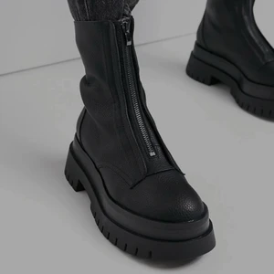 boots - Storlek 38! Bra skick. Säljer pga för stora för mig. 