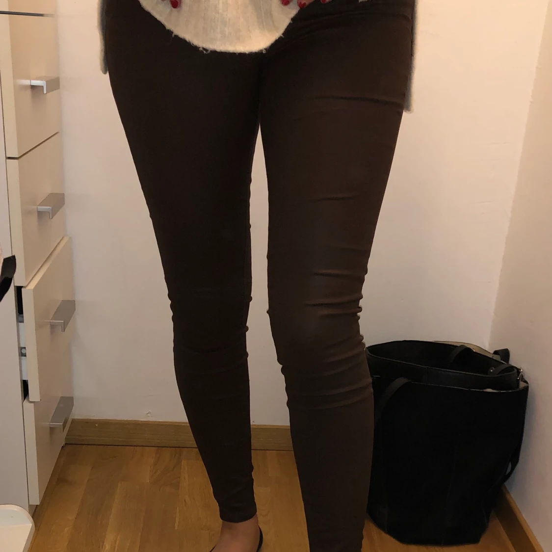 Skinn byxor i brun färg - 90