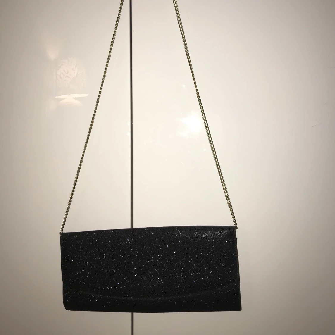 Glittrig baugettebag