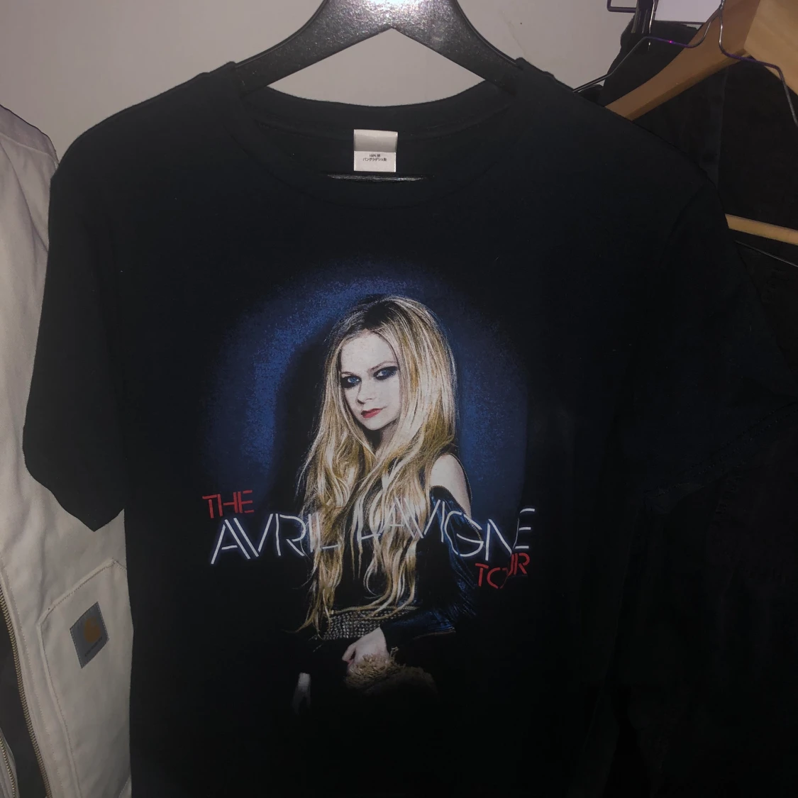 Avril lavigne t shirt