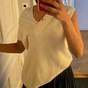 Hm väst strl S - Ny, använd högst 5 gånger, S