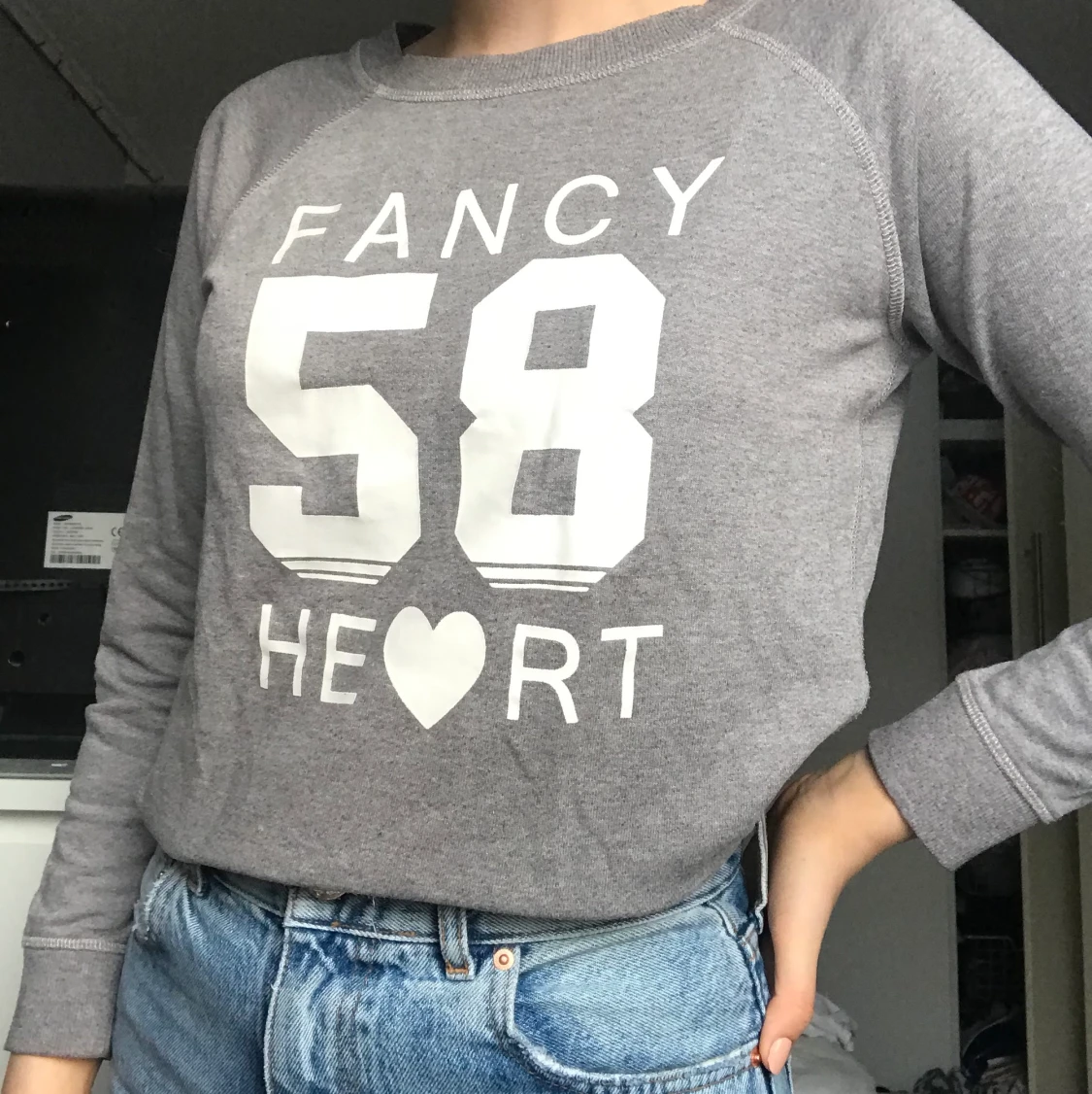 Grå sweatshirt - 91