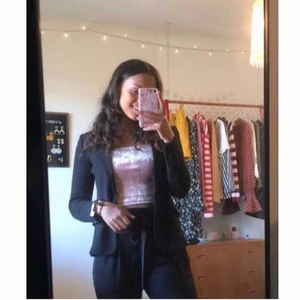 Blazer - Fint skick, köpare står för fraktkostnad 