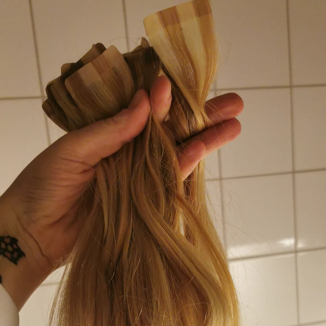 Slingblondt tejp hår, 78 delar  - 90