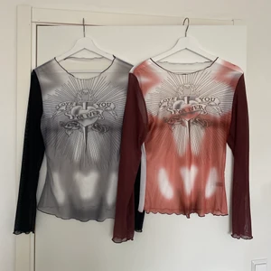 Shein  - Säljer två toppar från Shein som är oanvända, strl L men passar mer som M. Frakt tillkommer 💞