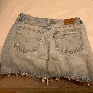 LEVIS JEANSKJOL - En supersöt jeanskjol från levis