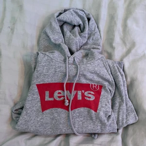 hoodie - levis hoodie som inte kommer till användning💕💕