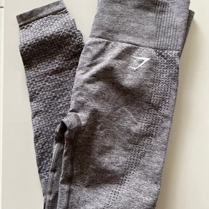 Gymshark vital seemless  - Grå, stl S. Köpte dem precis här på Plick men visade sig vara fel stl. Nyskick!