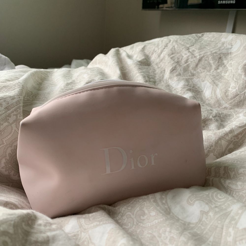 Dior necessär - Accessoarer | Plick Second Hand