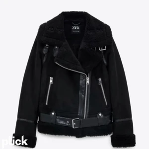 Jacka från Zara - Jacka från Zara i stl S, den är i  fint skick. Nypris: 599kr men tänker mig 300kr, frakt tillkommer💖💖