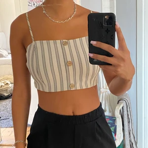 Linne - Randigt linne✨  Passar mig som är S/168cm❤️