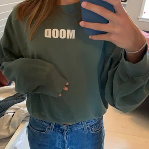 Grön tröja  - Grön tröja från bikbok. Nästan helt oanvänd. Jätte fin!