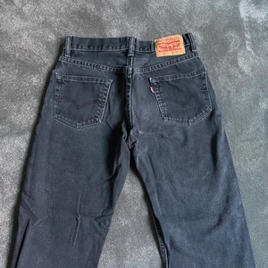 Levi’s jeans  - Urtvättade, vintage Levi’s med raka ben. Aldrig använda av mig men köpta på second hand. Fråga om ni vill se passformen bättre så löser vi det ☺️
