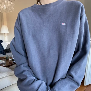 Champion sweatshirt  - Jättefin och snålt använd champion sweatshirt. Så skön! 