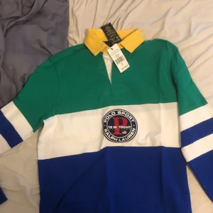 Polo Ralph Lauren Sport - Den är oanvänd och har fortfarande prislapp på. Nypris 1895kr