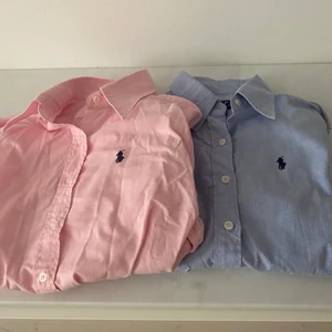 Ralph Lauren shortor - Hej! Säljer nu dessa två fina Ralph lauren shortor i fint skick💘 jag kände att de inte längre passade mig och kände att de skulle få det bättre i ett nytt hem! De har används lite grann men är i ett fint skick.💘alltså får du fina shortor för ett bra pris! Vill du ha fler bilder eller veta mer tveka inte med att höra av dig 😌köparen står för frakten (går såklart att få spårbar frakt)  kan även mötas upp i Ronneby, Karlskrona eller Karlshamn ☺️