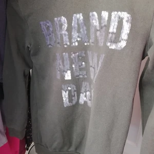 Tröja - Nu denna underbara tröja till salu. Används väldigt många gånger jättebra skick kan vara något små hål i sig men det syns inte.