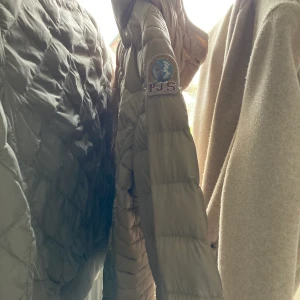 Parajumper jacka - Äkta, strl xs/s frakt tillkommer 💞