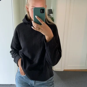 Svart hoodie från Zara - Svart hoodie från Zara❣️Storlek Small