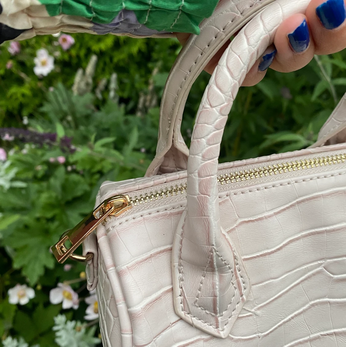 Ljusrosa handväska - 90