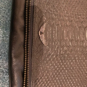 Zadig Voltaire väska - Säljer min snygga Zadig väska! Nypris 3600kr. Skriv för fler bilder!💞💞💞