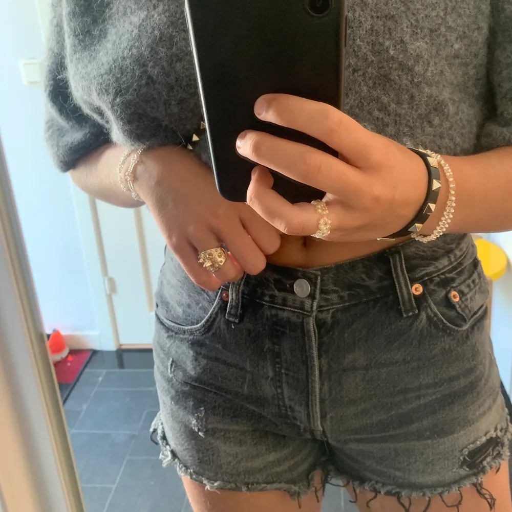 Skitsnygga gråtvättade Levis 501 shorts nypris 499💘💘💘. Shorts.