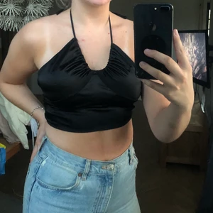 NA-KD festtopp  - Storlek 36, 50 kr plus frakt! 