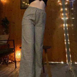 🪴Kostymbyxor🪴 - Fina kostymbyxor som är köpta från Yesstyle!🪴 Använda 2 gånger❣️