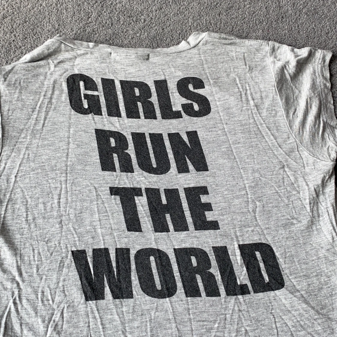 Skön topp med tryck stl S - 90