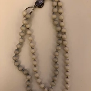 Halsband - Pärlhalsband, har aldrig kommit till användning!