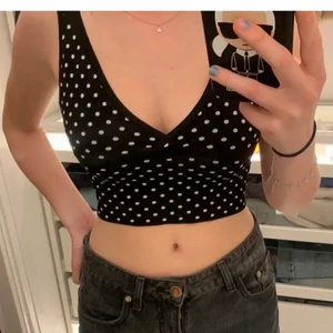 Prickig topp zara - Lägger upp detta linne ifrån Zara igen pga oseriös köpare, passar XS-L då det är stretchigt. Buda endast om du faktiskt kommer att köpa!!
