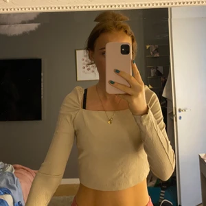 Super gullig topp från nakd - Super fin topp ifrån nakd som är i väldigt bra skick! Stl xs!