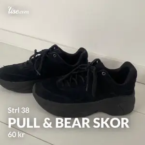 Supersköna, nästan nya pull & bear skor, använd max 2 gånger☺️