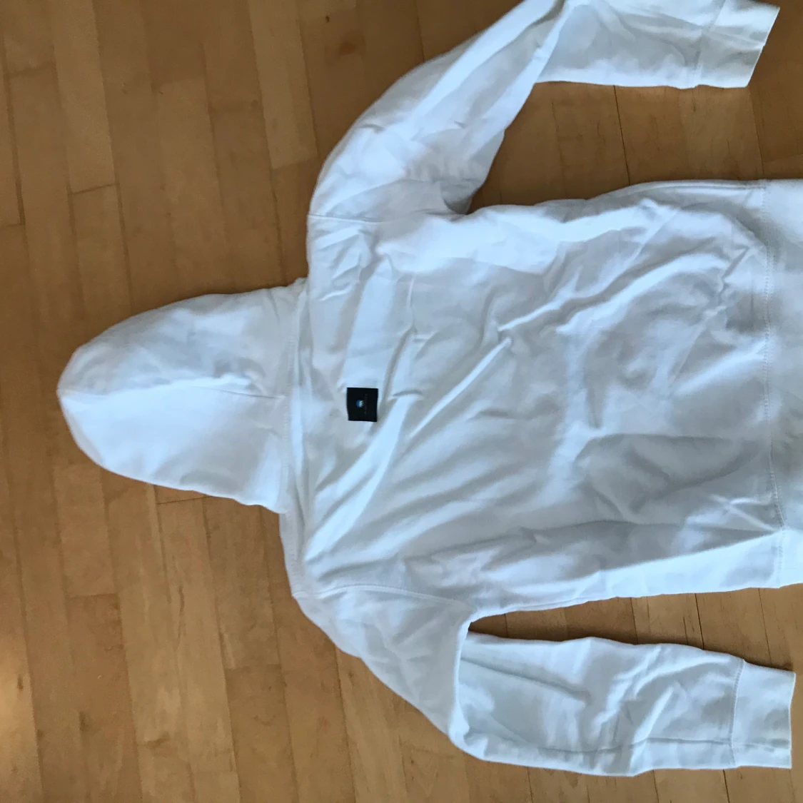 The cool elephant  - 90