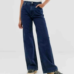  - Jätte fina och trendiga wideleg byxorna (yoko). Tyvärr för kort för mig som är 180. 