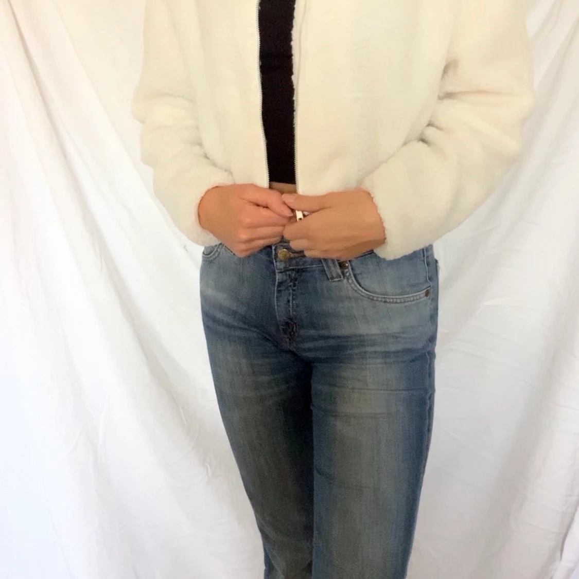 Vit cropped teddyjacka