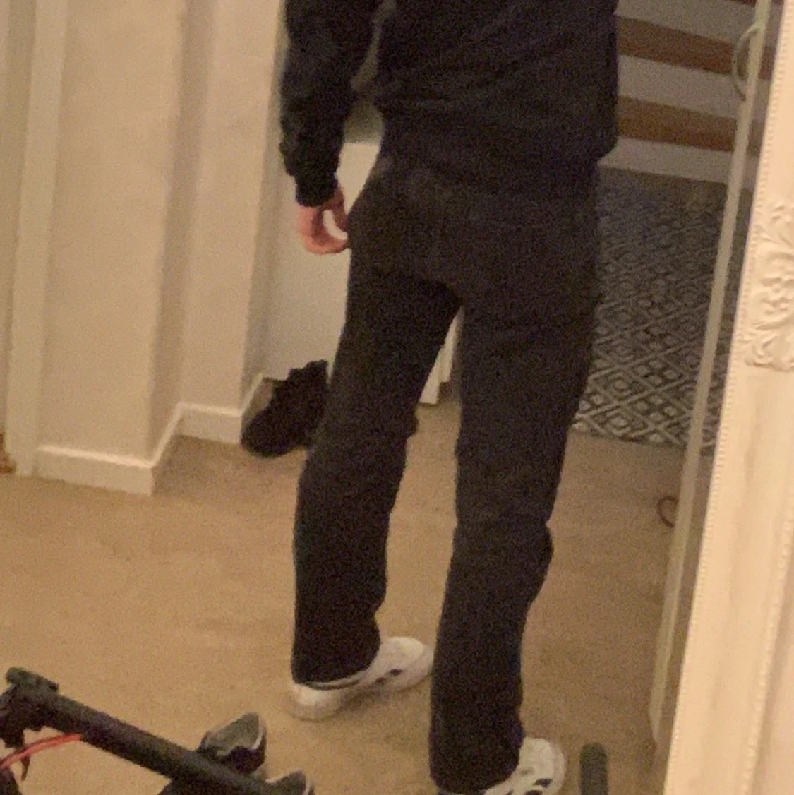 Svarta loose fit jeans  - 90