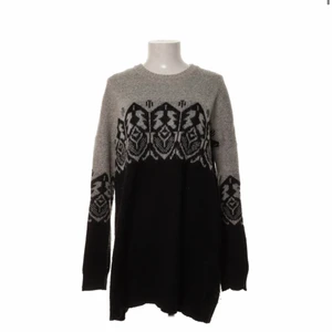 Tjocktröja  - Från monki - st M