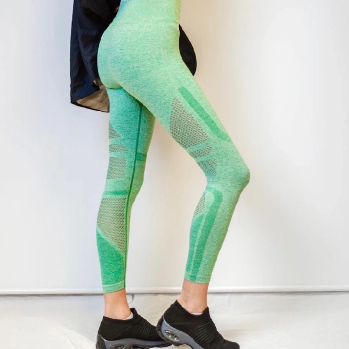 Träningstights i härlig grön färg!