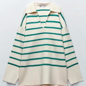 SLUTSÅLD TRÖJA FRÅN ZARA! - Säljer den eftertraktad & slutsålda tröjan från Zara. Slutsåld. Endast använd ett fåtal gånger. Tröjan har Slits nertill på sidan.