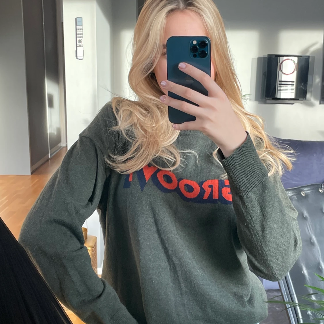 Grön stickad tröja med text!  - 90