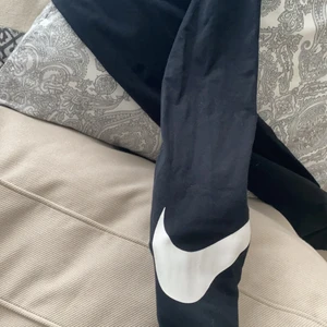 Nike tights - Nike tights/leggings, inte träningsmaterial, mer mjuka och stretchiga!