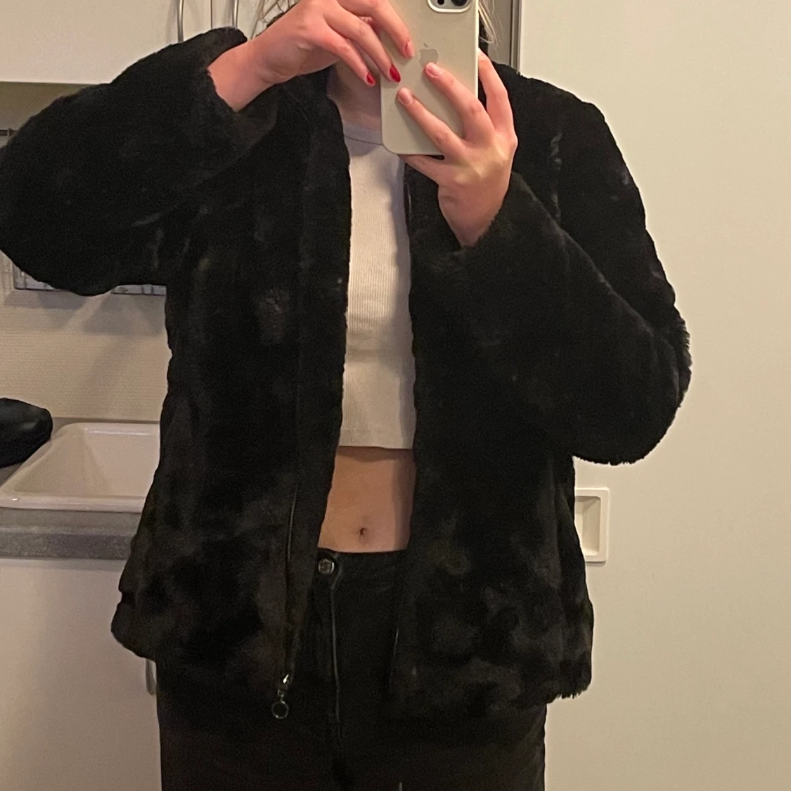Svart pälsjacka!