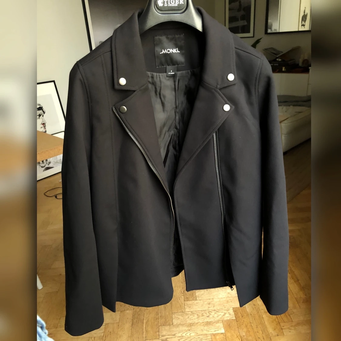 Cool kavajkappa med snygga detaljer