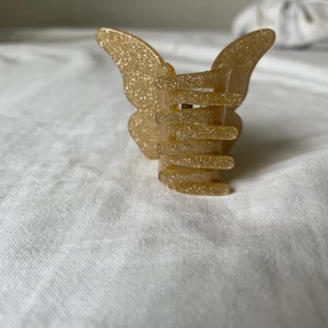 Söt fjäril klämma från hm ny skick - en klämma för håret 