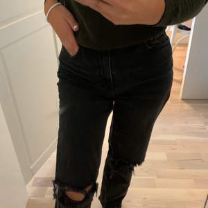 Svarta Jeans med hål 