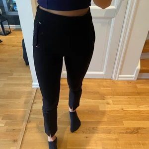 Kostymbyxor  - Kostymbyxor från zara. bra skick. Köparen står för frakten. 